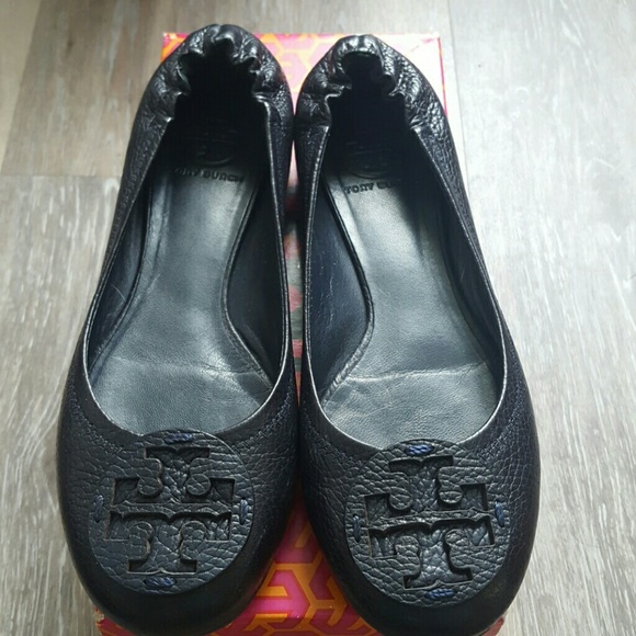 Authentic Tory Burch Navy Blue Reva Flats - Picture 1 of 7